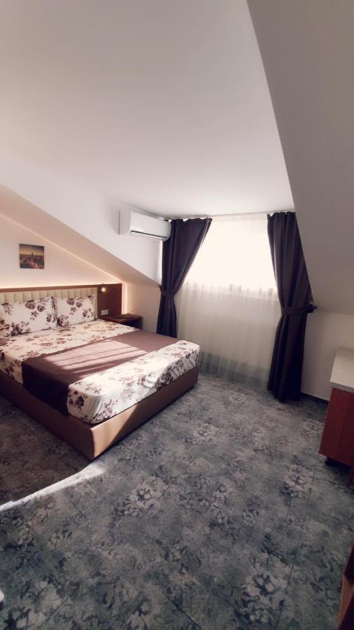 Stay Inn Rediu Valea Lupului  Exterior foto