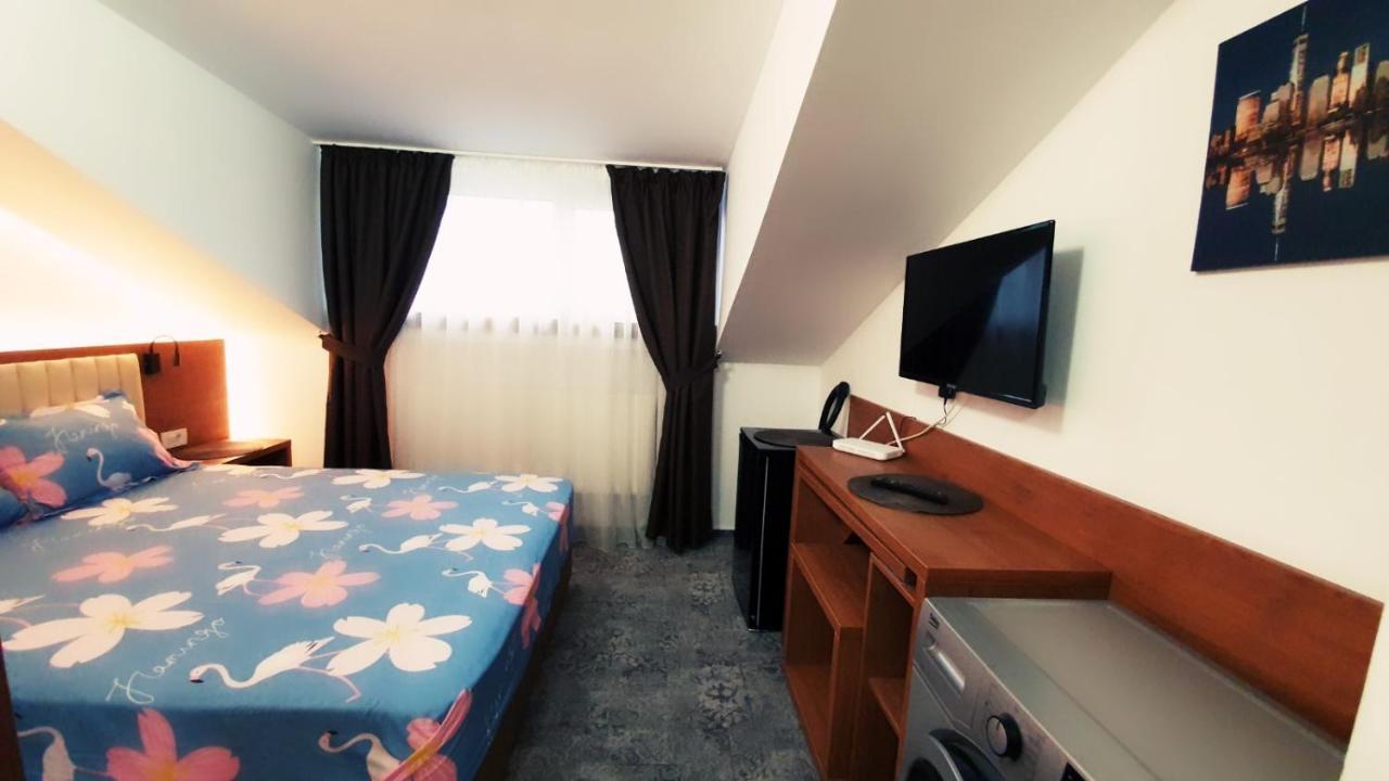 Stay Inn Rediu Valea Lupului  Exterior foto