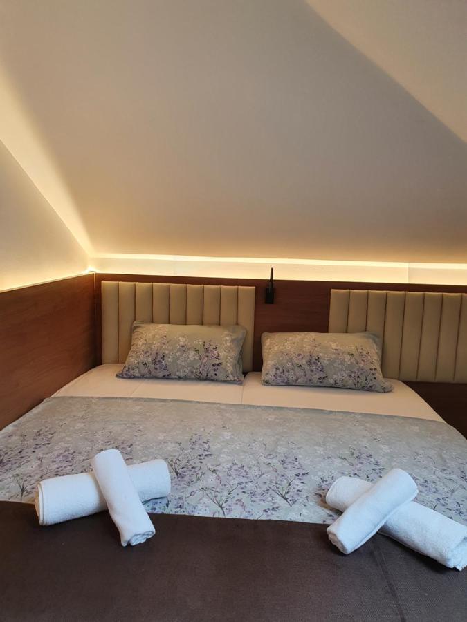 Stay Inn Rediu Valea Lupului  Exterior foto