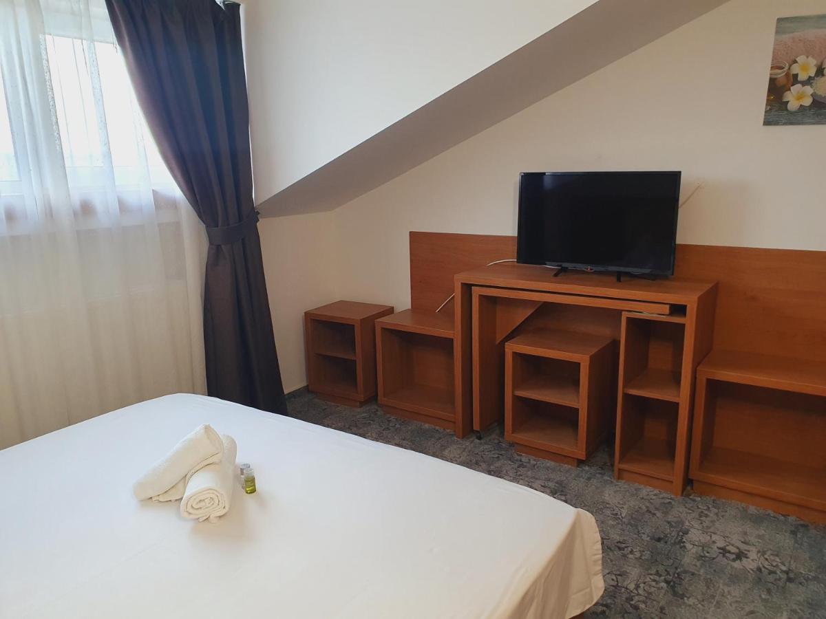 Stay Inn Rediu Valea Lupului  Exterior foto